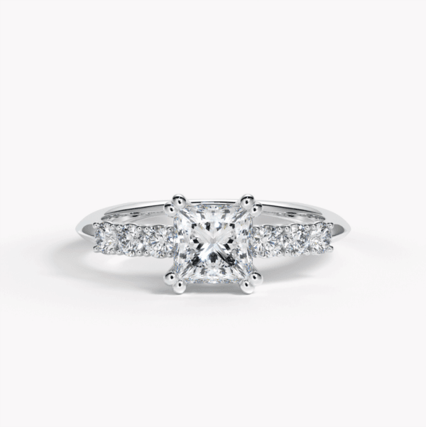 ring i platina med diamanter