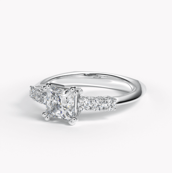 klassisk ring i platina