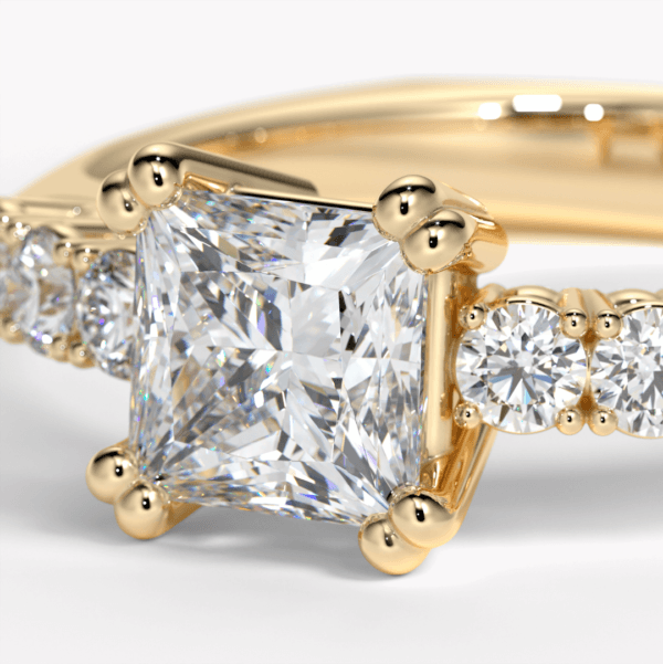 förlovningsring rödguld med diamant